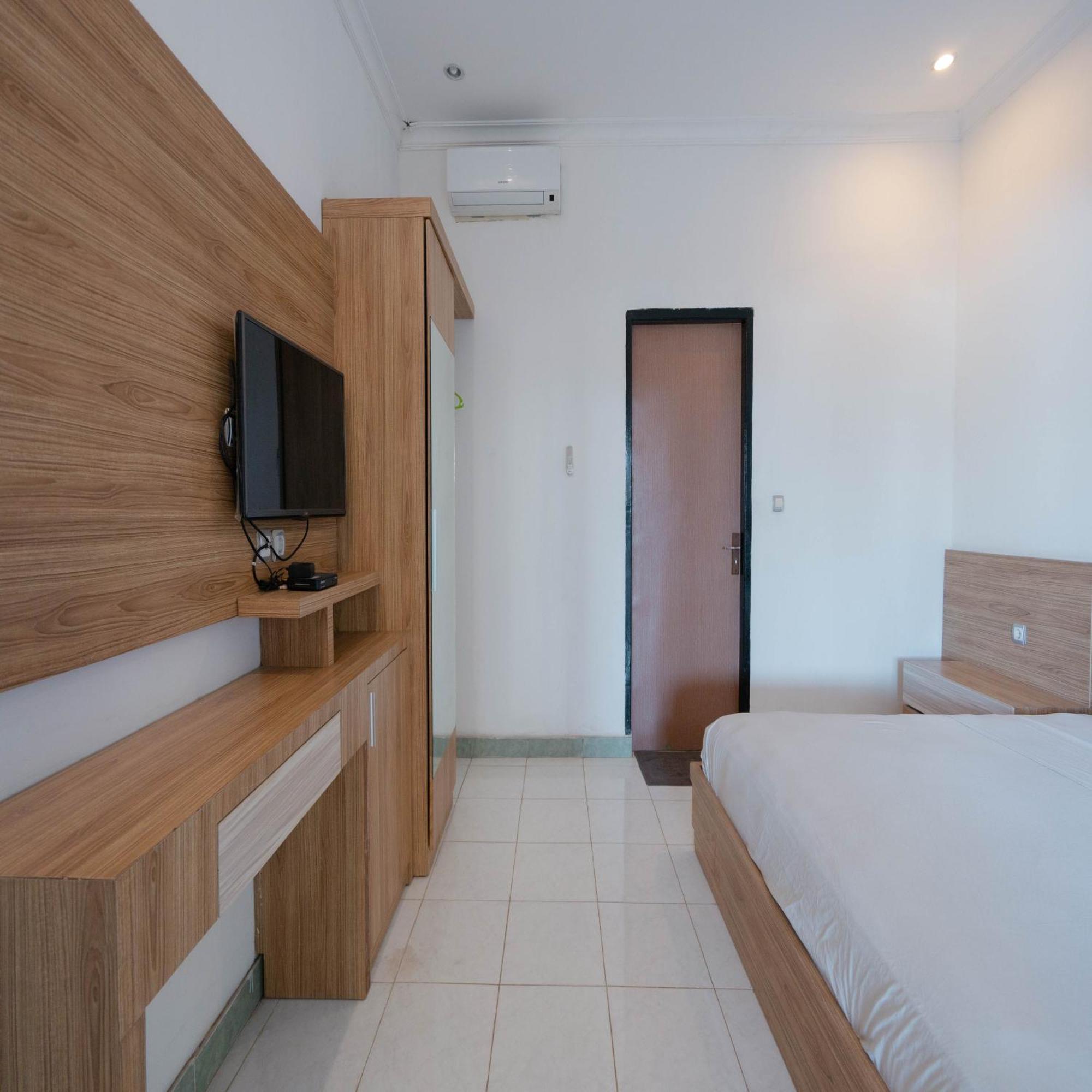 Gili White Bamboo Resort Гили Траванган Экстерьер фото