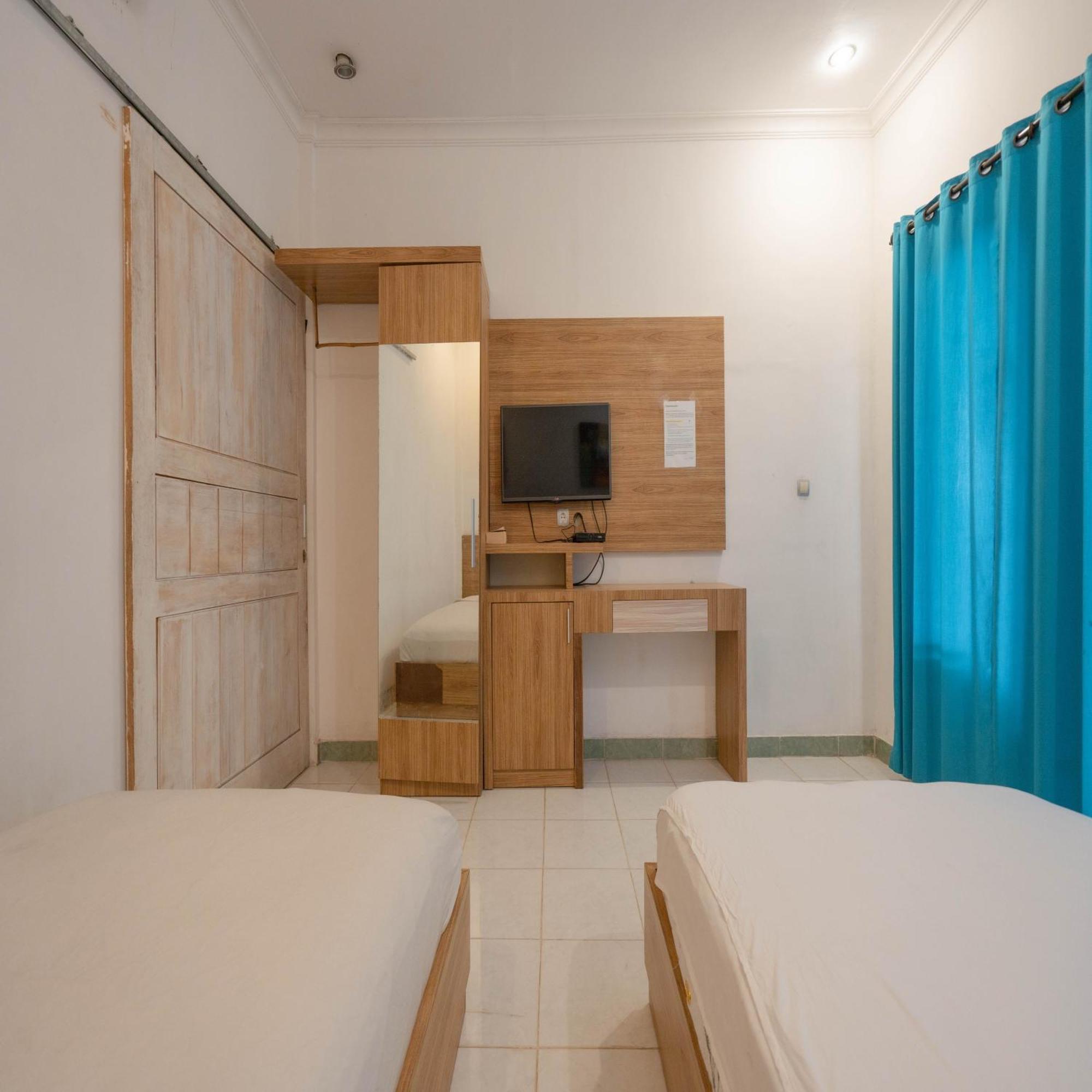 Gili White Bamboo Resort Гили Траванган Экстерьер фото
